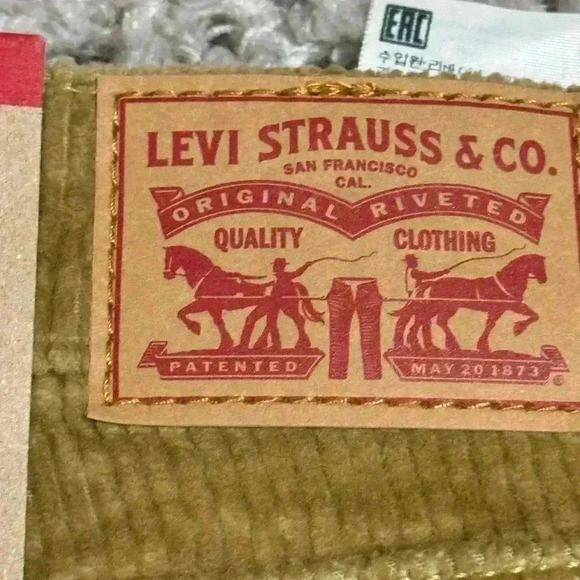 Women’s  Levi corduroy 725 high rise skinny pant  31/30 - Picture 4 of 7